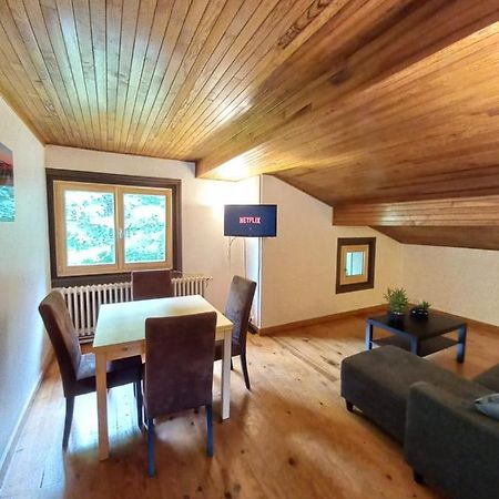 Logement Mansarde Dans Maison Avec Jardin En Bord De Piste, Vue Montagne Les Houches Exterior foto